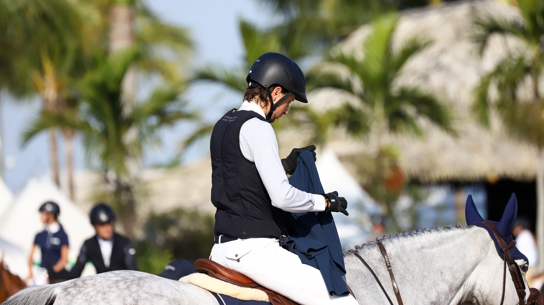 How Tight Should My Air Vest Be?