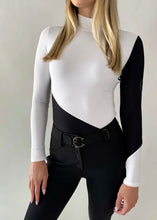 Load image into Gallery viewer, Equestrian Club Bella Turtleneq
