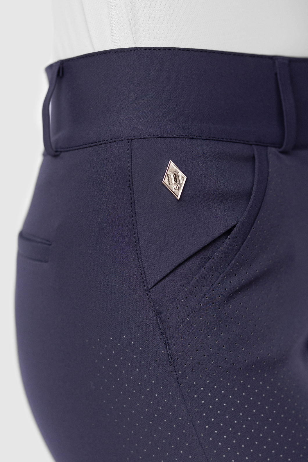 70° Air Flow Breech with Silicone Knee Patch