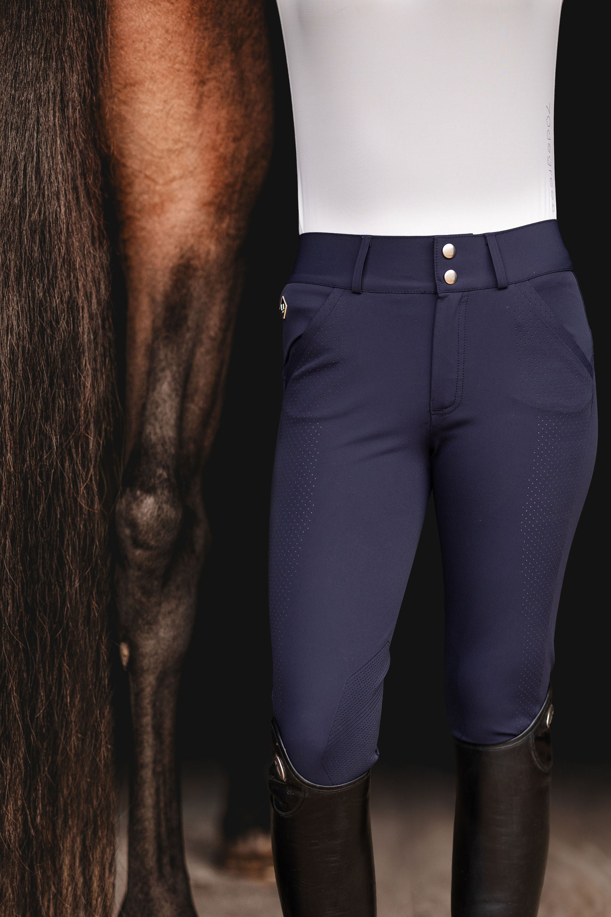 70° Air Flow Breech with Silicone Knee Patch