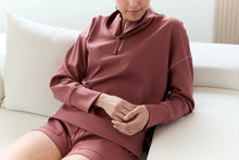 Load image into Gallery viewer, 70° Half Zip Scuba Top
