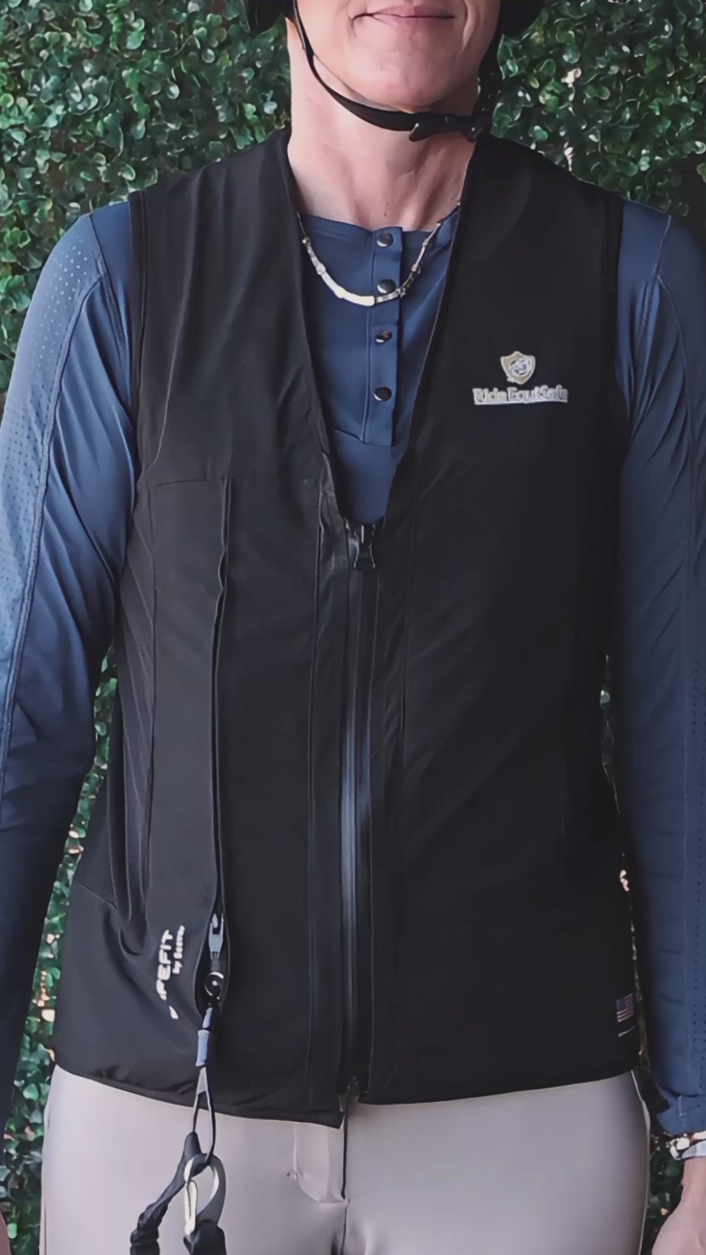 Seaver SafeFit Airbag Vest from Ride EquiSafe