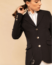 Load image into Gallery viewer, Dada Sport Bianca Air Vest Compatible Show Coat
